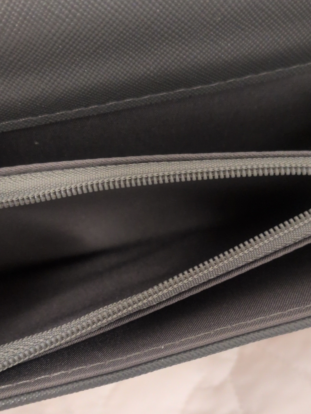 Damsel In Defense Wallet - Picture 6 of 13